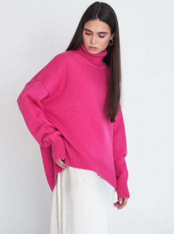 Pull col roulé uni féminin, à la mode et tout assorti.