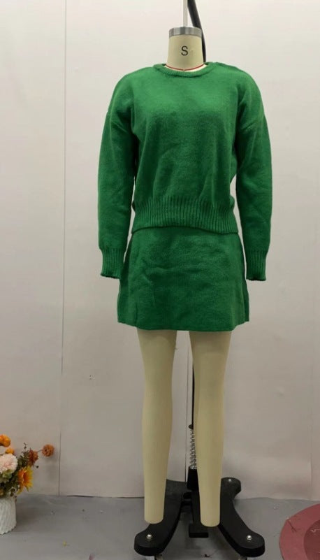 Ensemble Manches Longues et Jupe Élégante