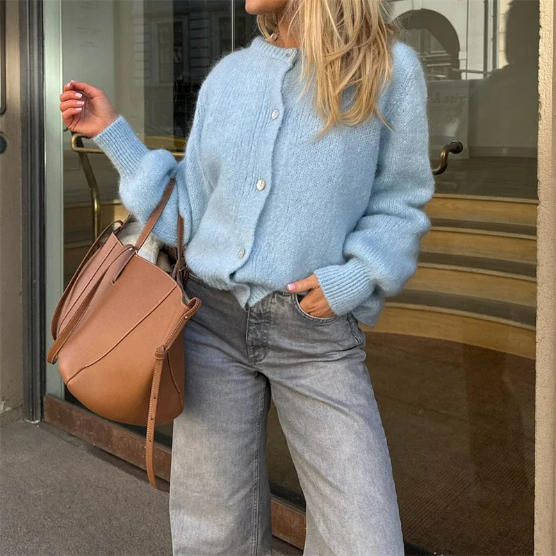 Cardigan Doux et Élégant en Maille