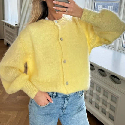 Cardigan Doux et Élégant en Maille