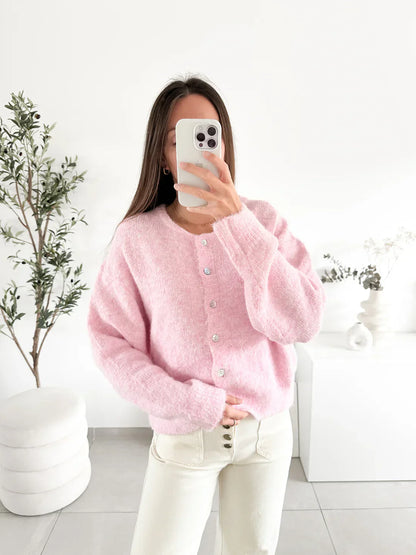 Cardigan Doux et Élégant en Maille