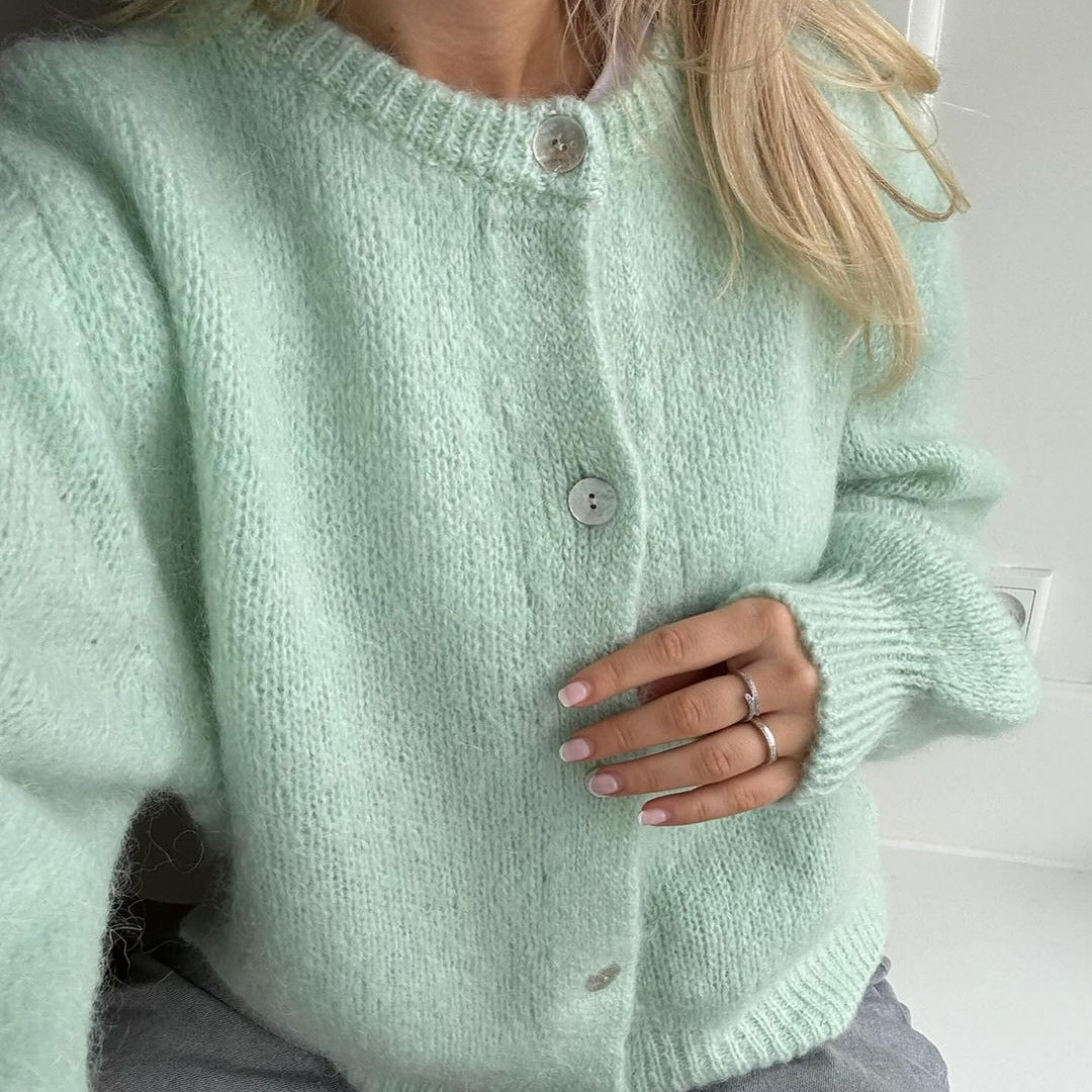 Cardigan Doux et Élégant en Maille