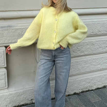 Cardigan Doux et Élégant en Maille